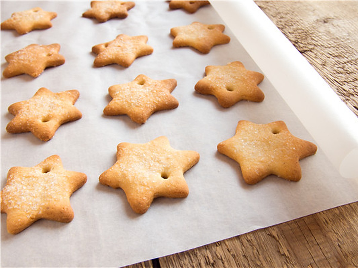 Baking paper sheet used for cookies on a baking tray