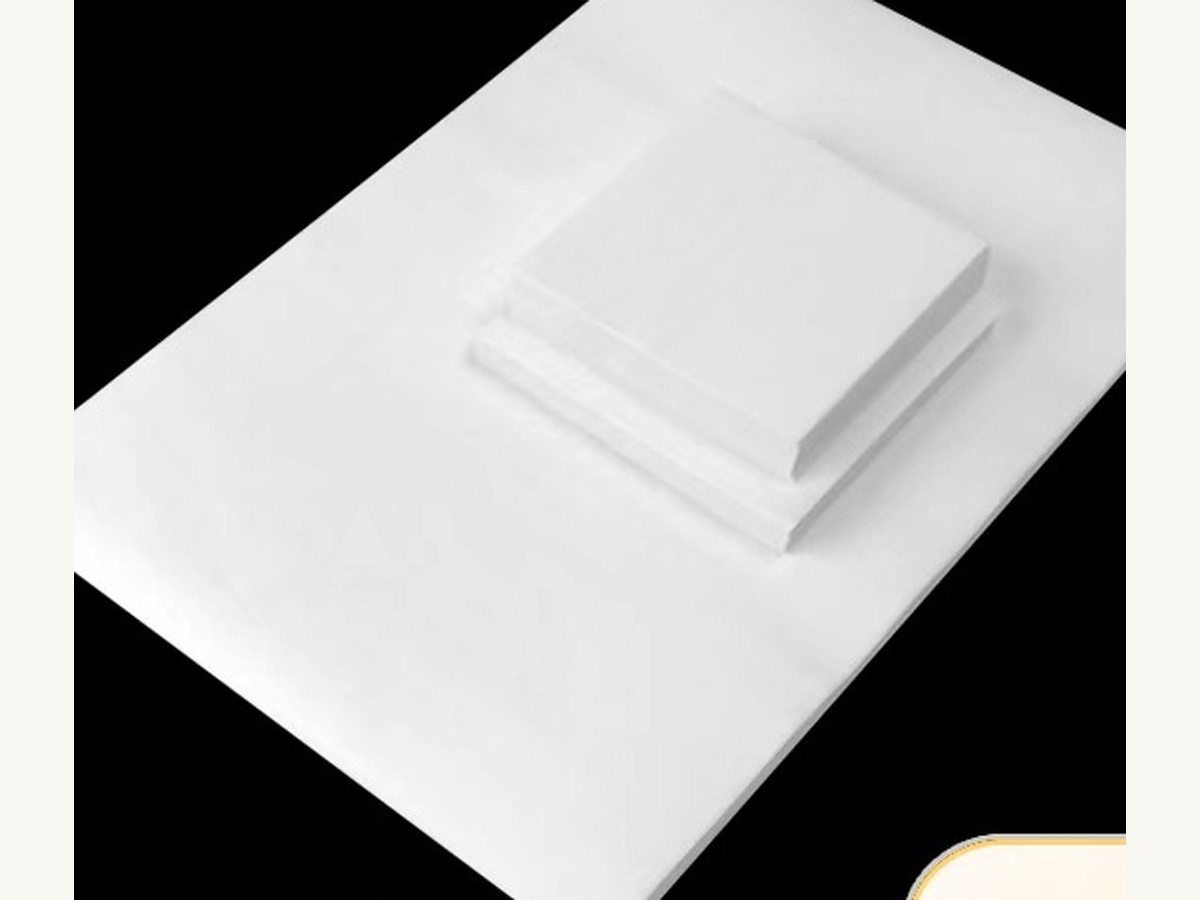 White baking paper sheets for parchment and bakery use